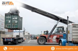 Vận chuyển h&agrave;ng h&oacute;a